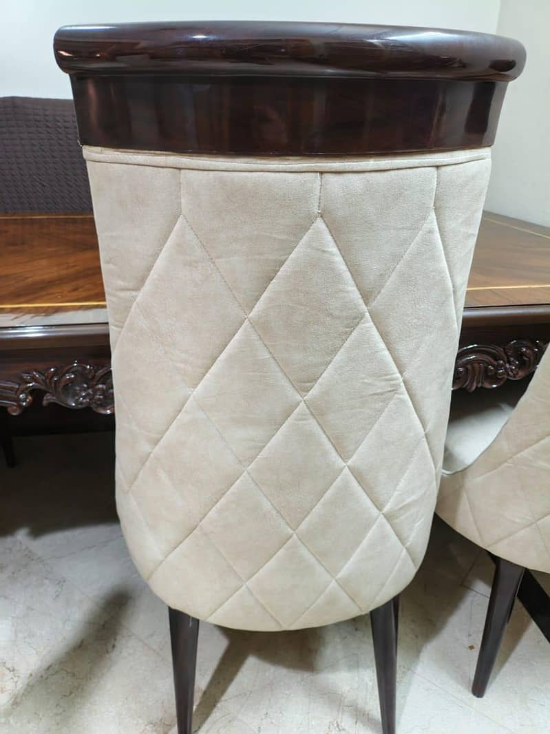 Dining table 4