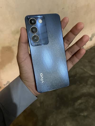 Vivo Y100