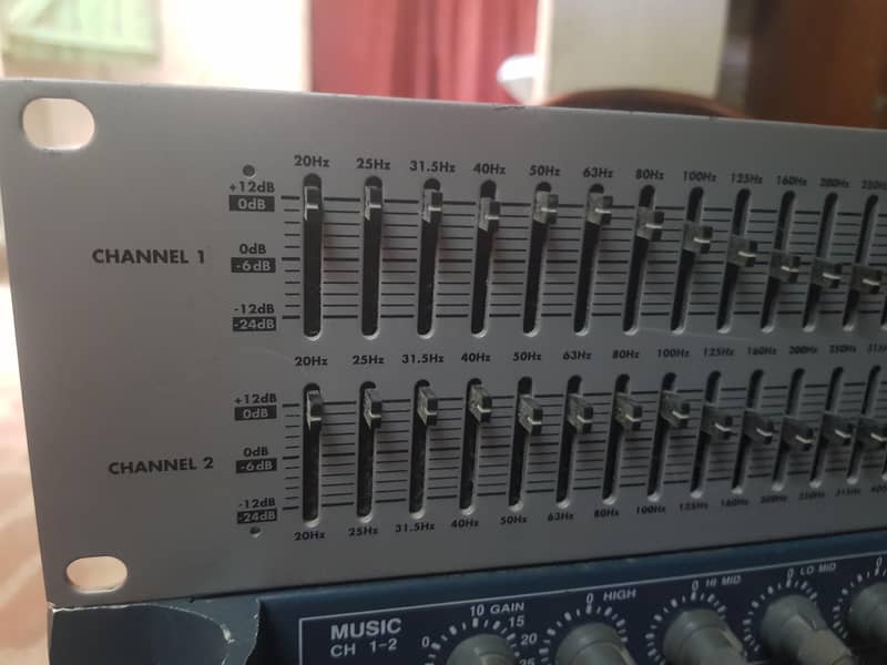 Amplifier spekar Equalizer 17