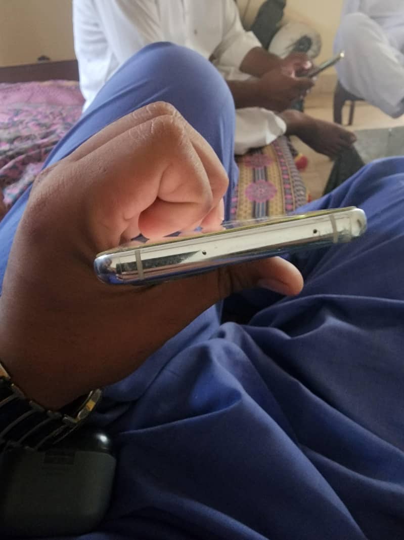 One Plus 9 Pro 6