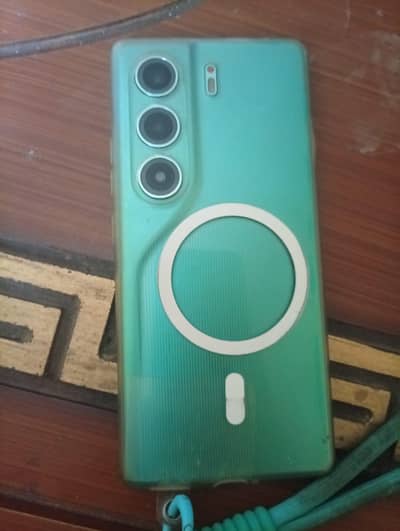 Tecno CAMON 40