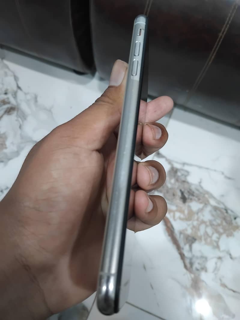 iPhone Xs Max 9