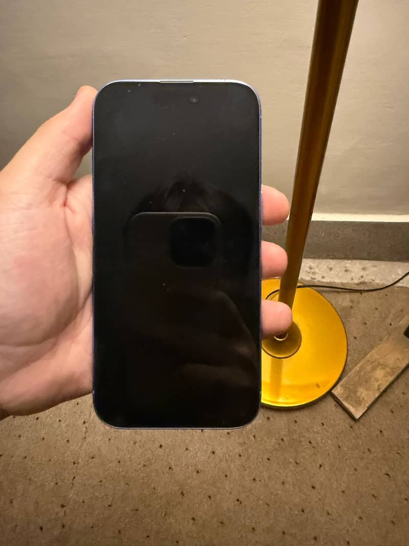 Apple iPhone 16 7