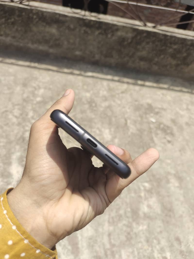 Google Pixel 8 2