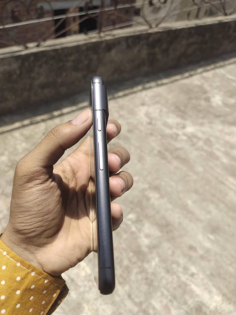 Google Pixel 8 3