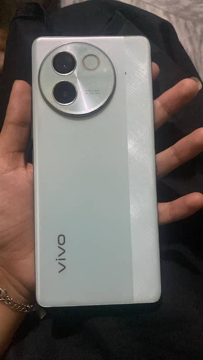 Vivo V30e 8+8GB 256GB 9/10