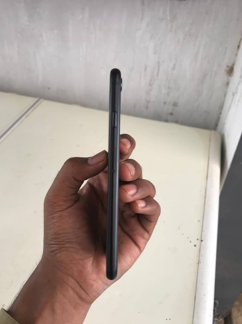 Apple iPhone SE 3
