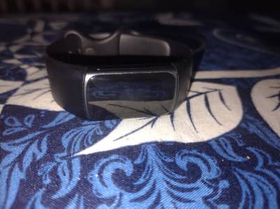ORIGINAL FITBIT CHARGE 5 with charger (no box)