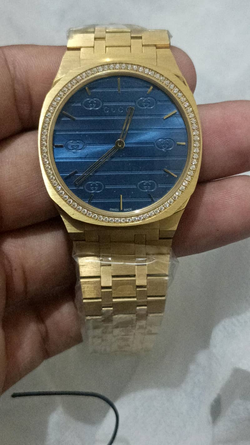 GUCCI 10