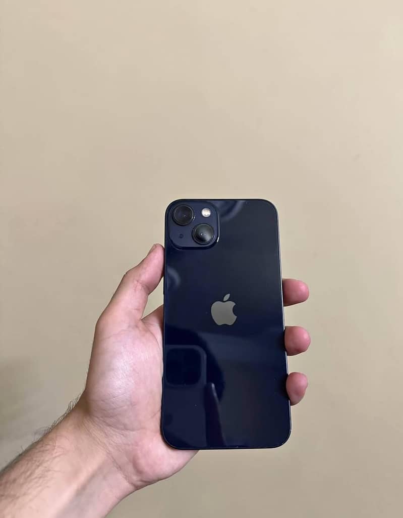 Apple iPhone 13 1