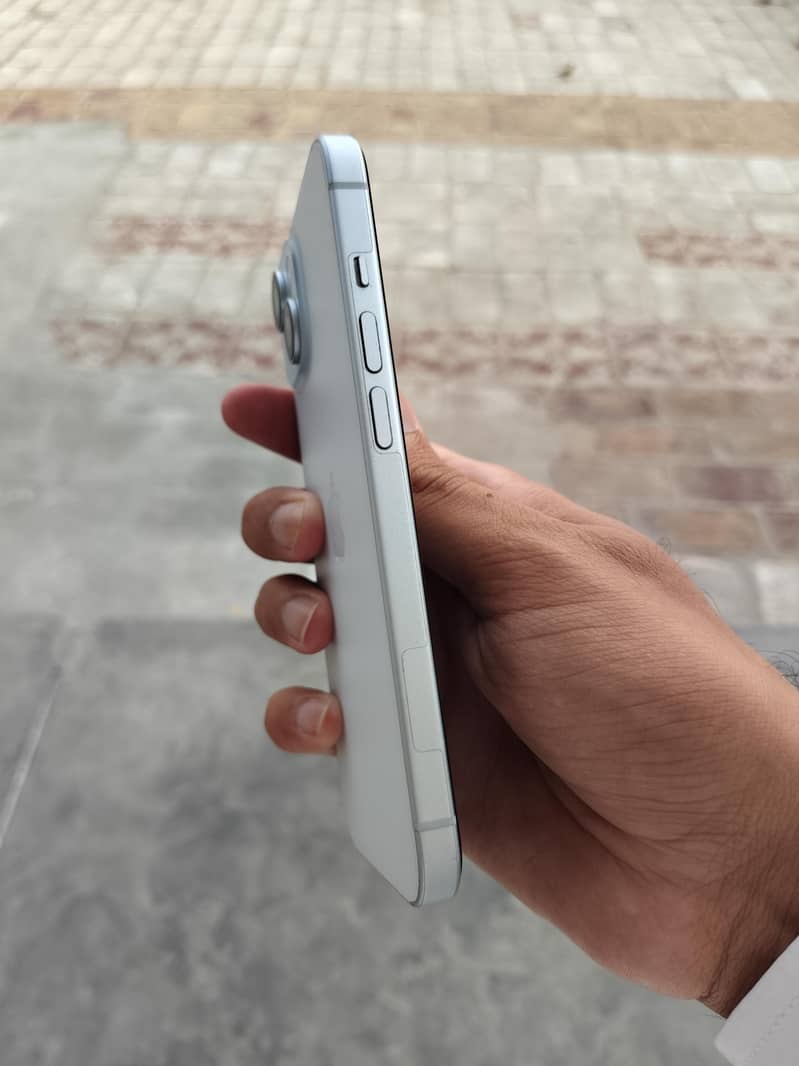 Apple iPhone 15 2