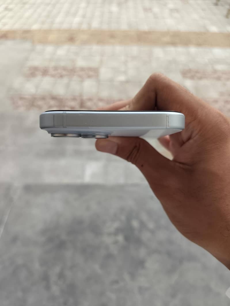 Apple iPhone 15 3