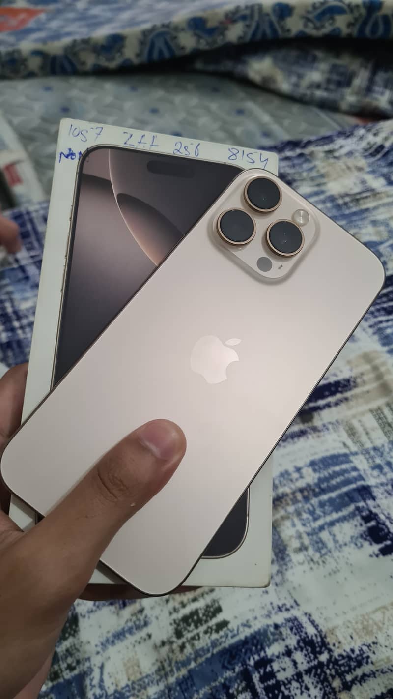 Apple iPhone 16 Pro Max 3