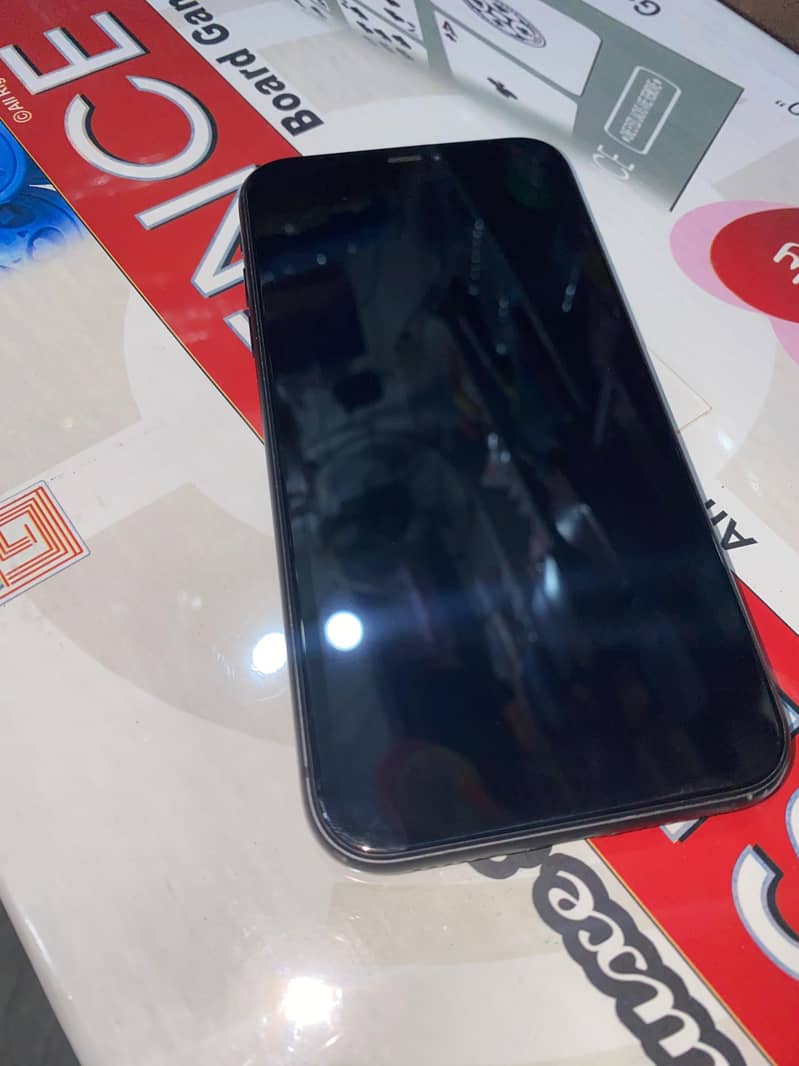 Apple iPhone 11 0