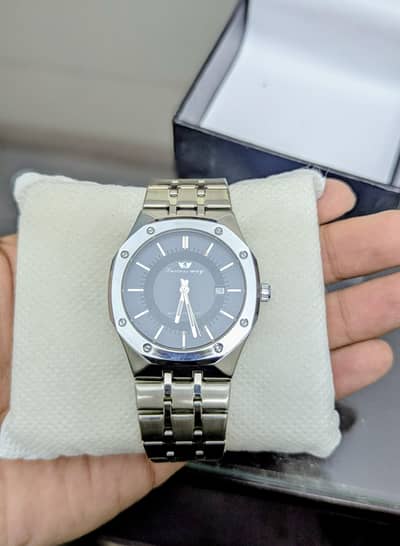 Stylish Success Way L265 Men's watch with date, water resistant.