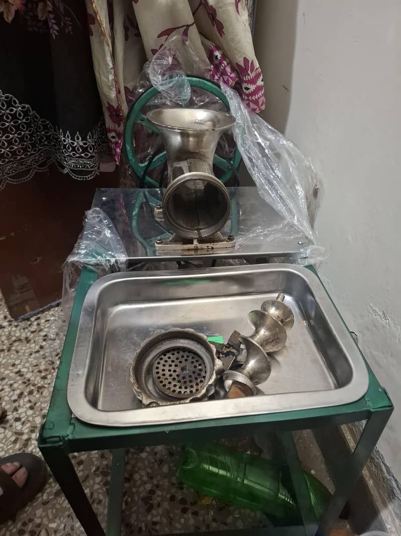 meat grinder 0