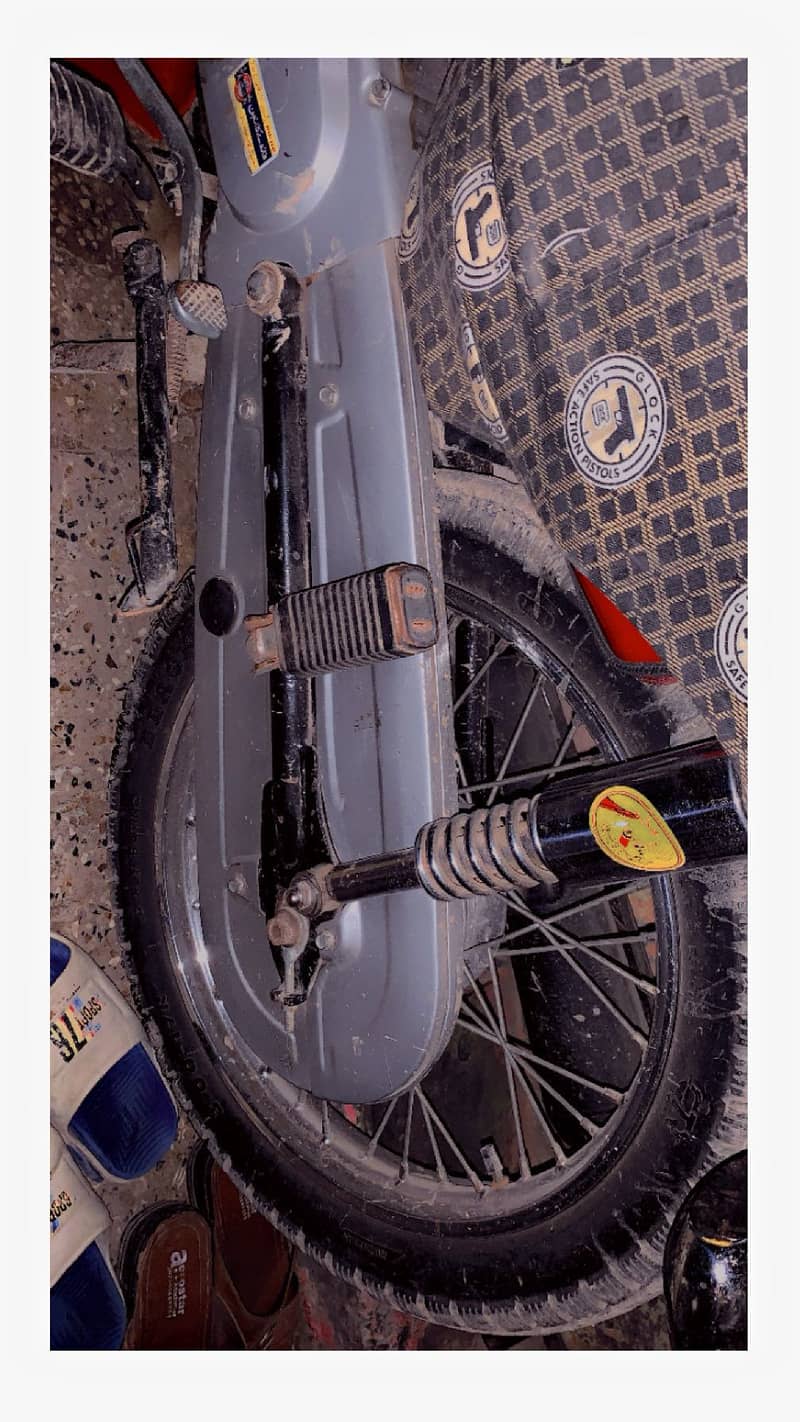 Unique 125 3