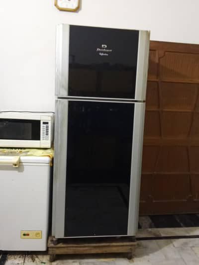 Dawlance fridge used