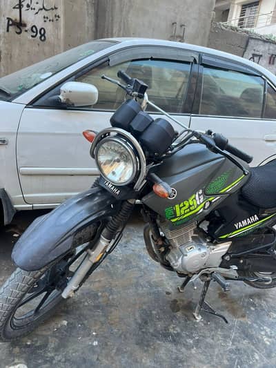 Yamaha ybr g