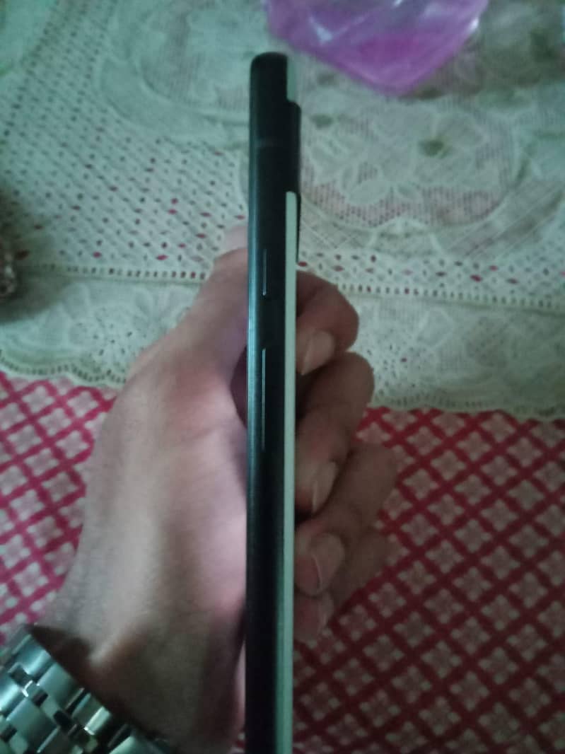 Google Pixel 6a 5
