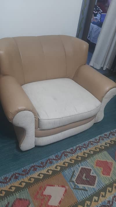 sofa in perfect condition