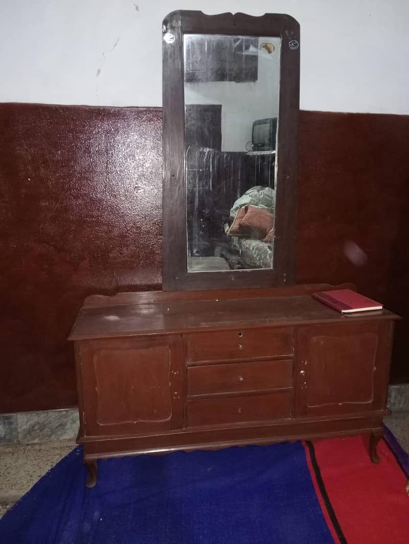 dressing table 2