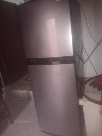 orient refrigerator with 2 doors and all are good