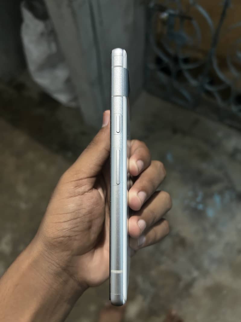 Google Pixel 7a 3