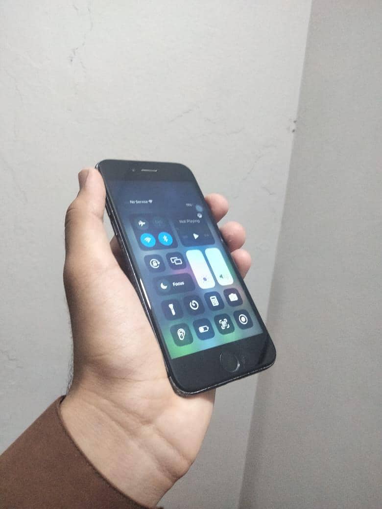 Apple iPhone 7 7