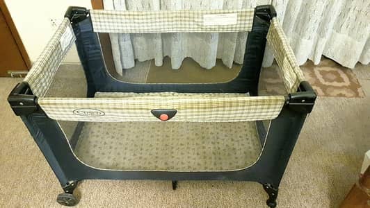 Cosco Funsport Compact Portable Baby Playard / Playpen / Cot - USA