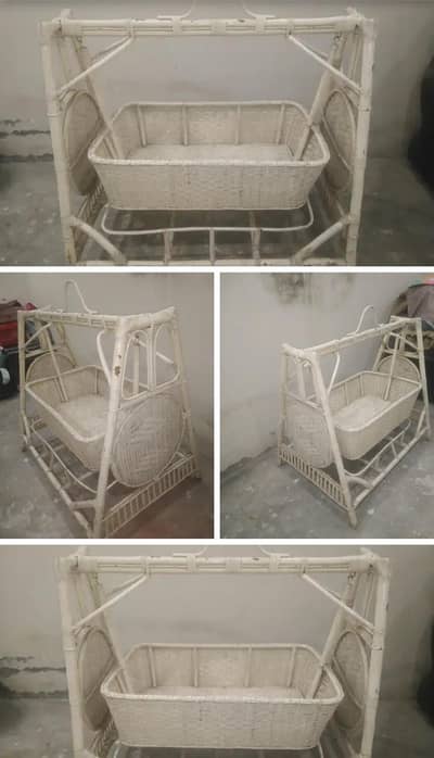 baby cardinal jhula wooden