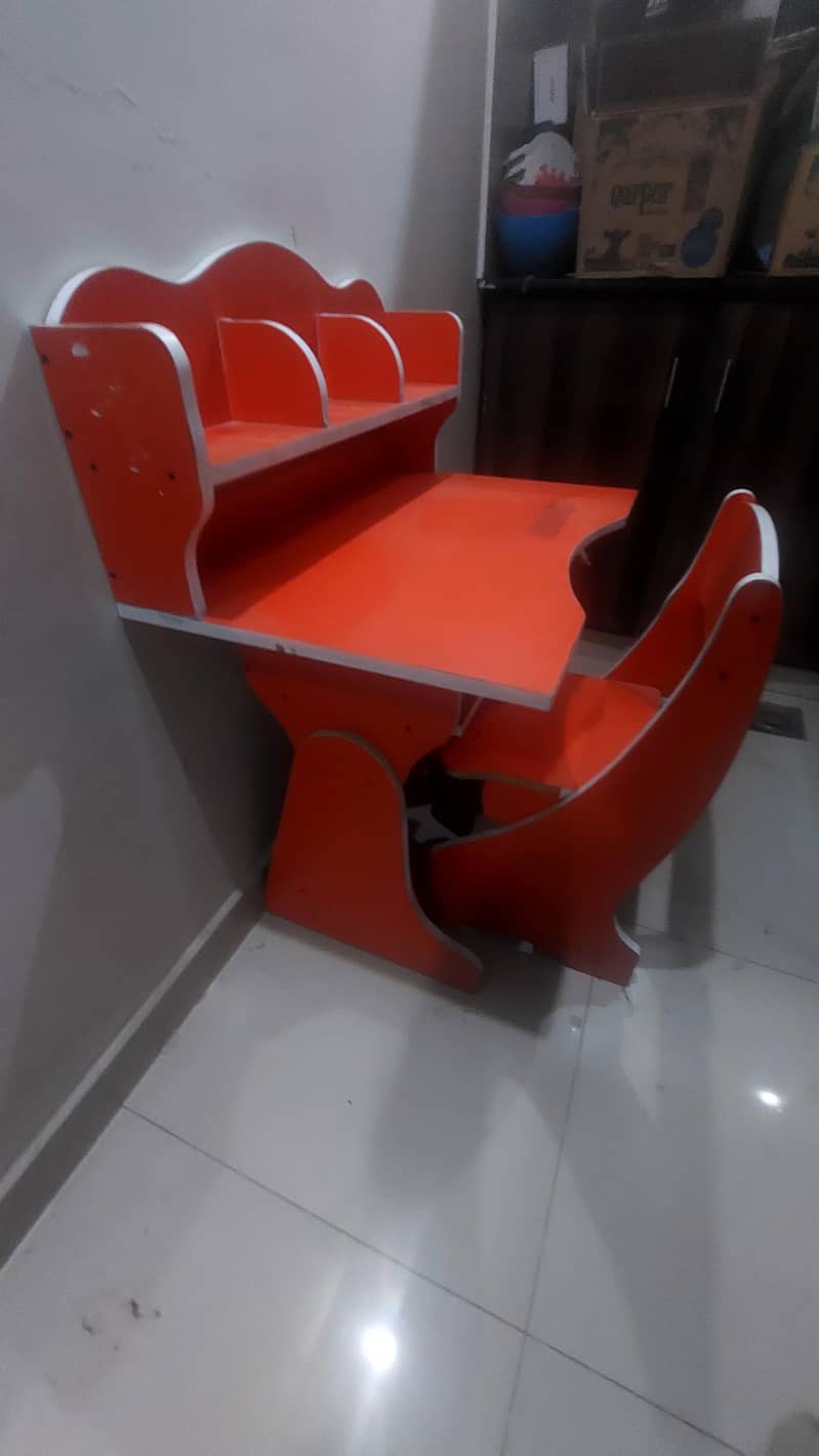 Kids study table 2