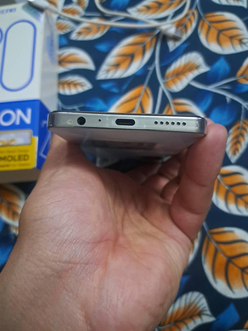 Tecno CAMON 20 2