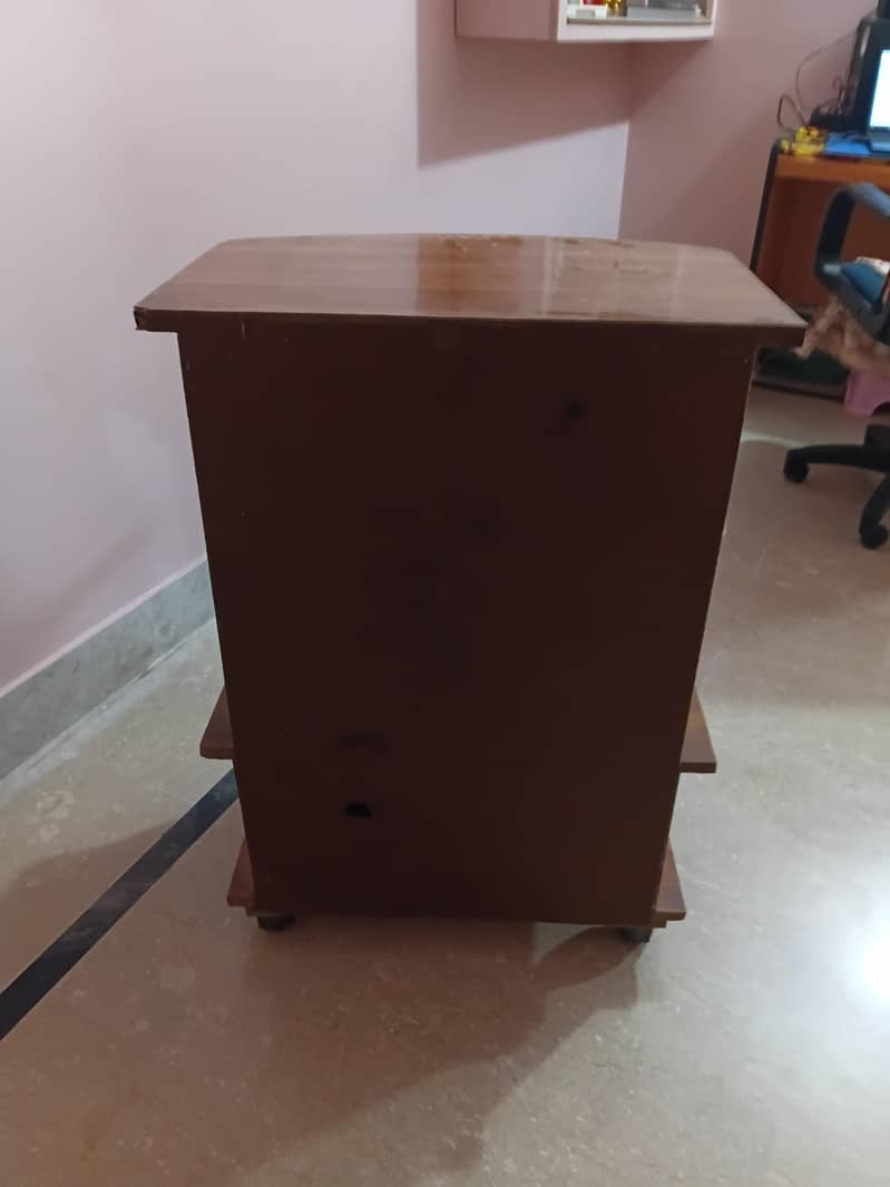 TV trolley 0