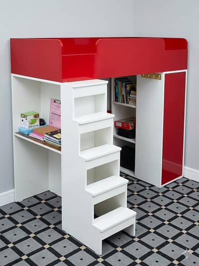 Wooden Bunk bed in mint condition
