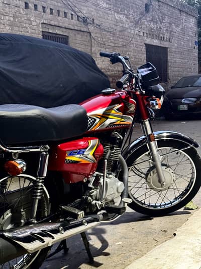 Honda cg 125 red colour