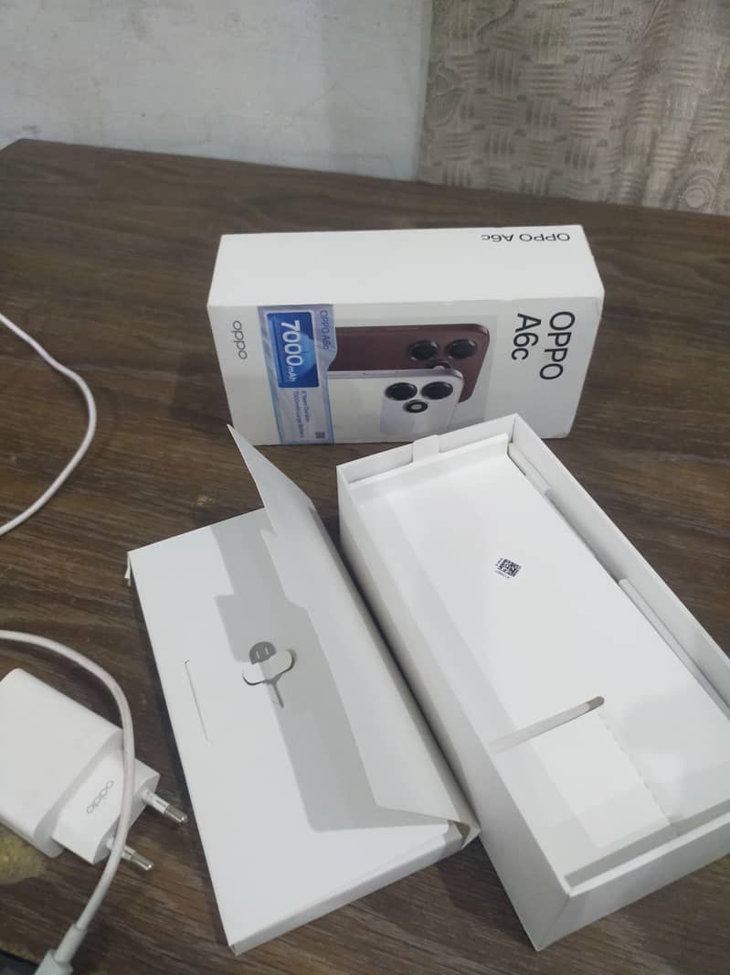 OPPO A6c 1