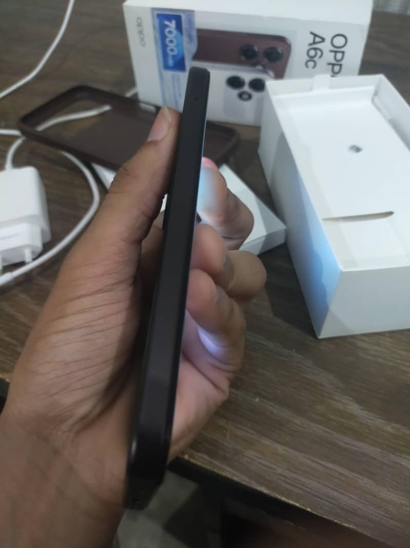 OPPO A6c 9