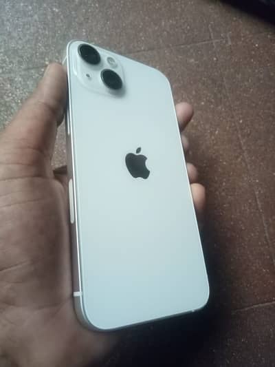 Apple iPhone 13