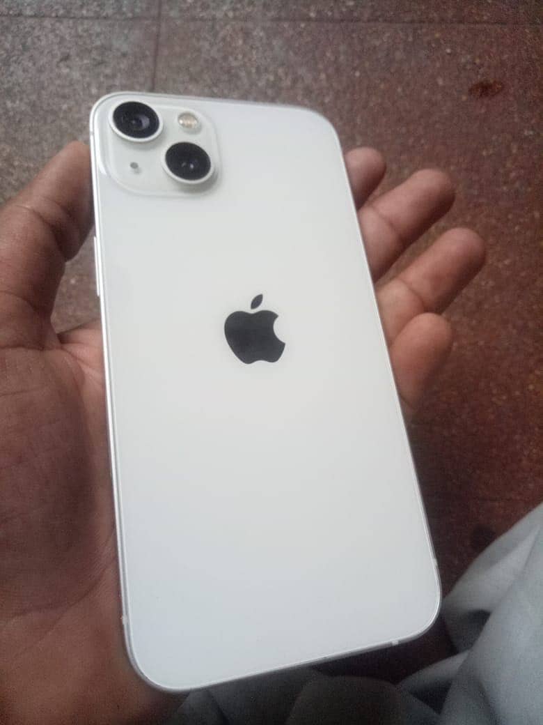 Apple iPhone 13 5