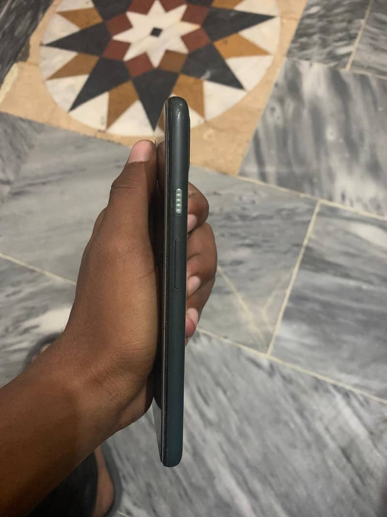 Google Pixel 5a 3