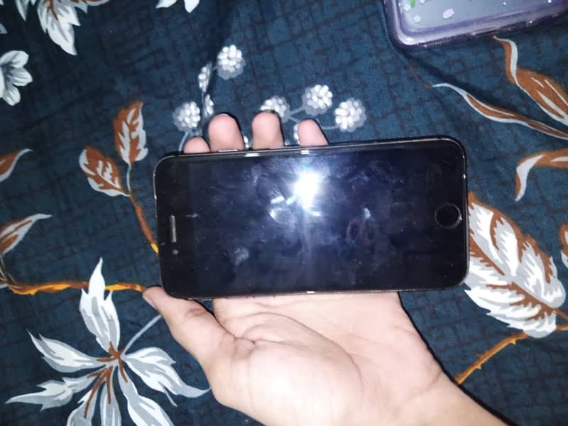 Apple iPhone 8 0