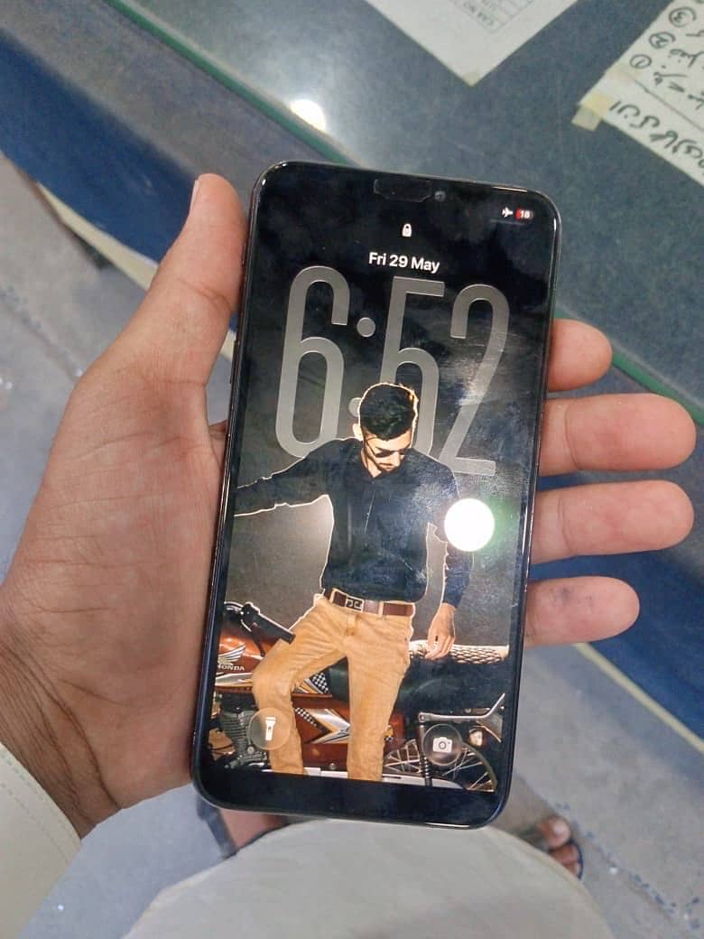 iPhone 11 Pro Max 3