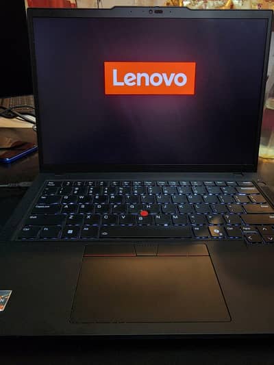 Lenovo Thinkpad T14 Gen 5 Ryzen 7 Pro 8840u 16/512 gb with doc station
