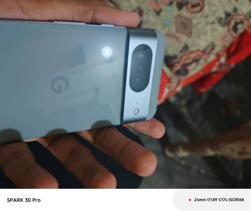 Google Pixel 8 2