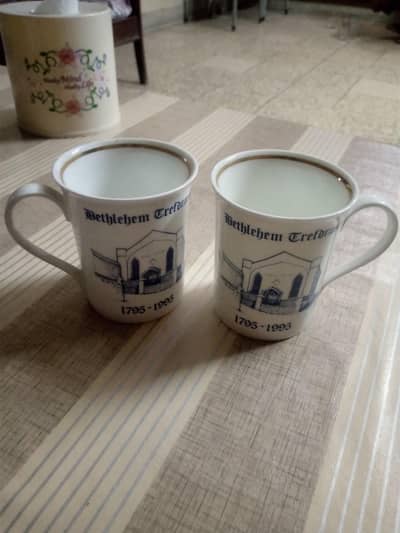 Set of 2 Mugs
