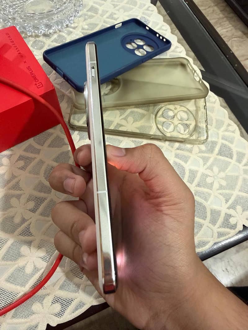 One Plus 13 6