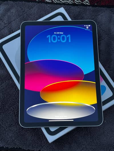 Latest iPad 11th Gen 128GB With Complete Box Accessories Health 99%