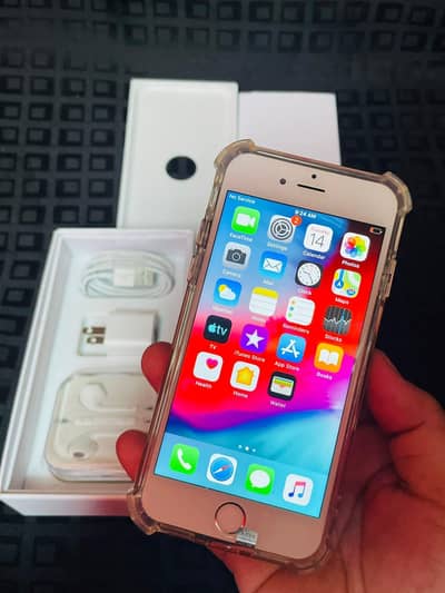 iphone 6 plus 128 GB with box my WhatsApp number 0325/22/61/268