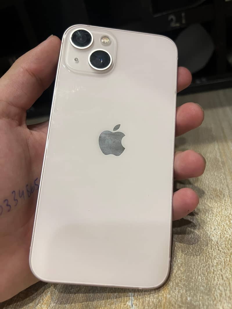 Apple iPhone 13 0